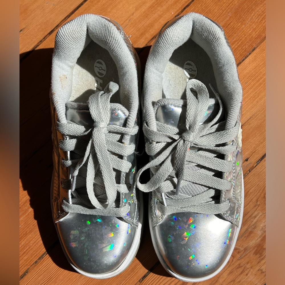 Heely’s girls silver shoes